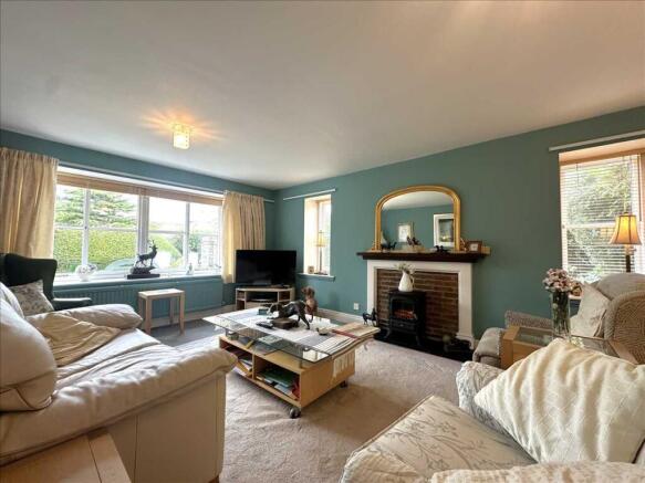 3 bed House for sale Image 11