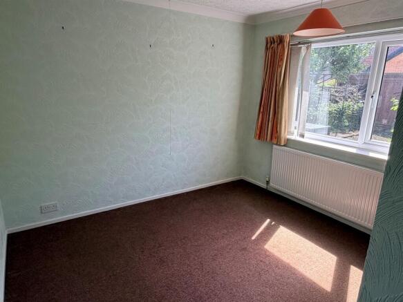 4 bed Detached Bungalow for sale Image 8