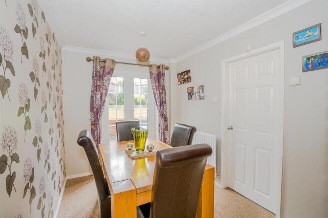 44, Badgers Way, Heath Hayes, Cannock, Staffordshi