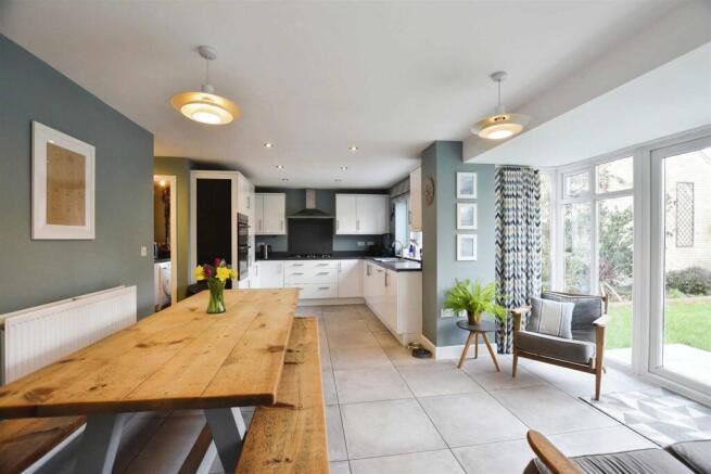 Kitchen Family Room
