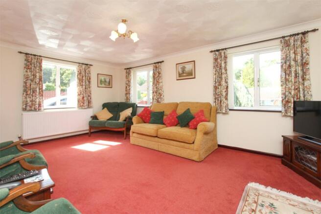 05 Sitting Room
