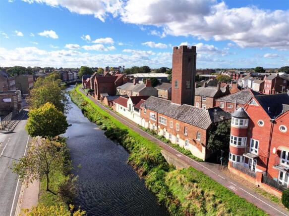 3-bed terraced on Albion Wharf, Spalding, £210,000