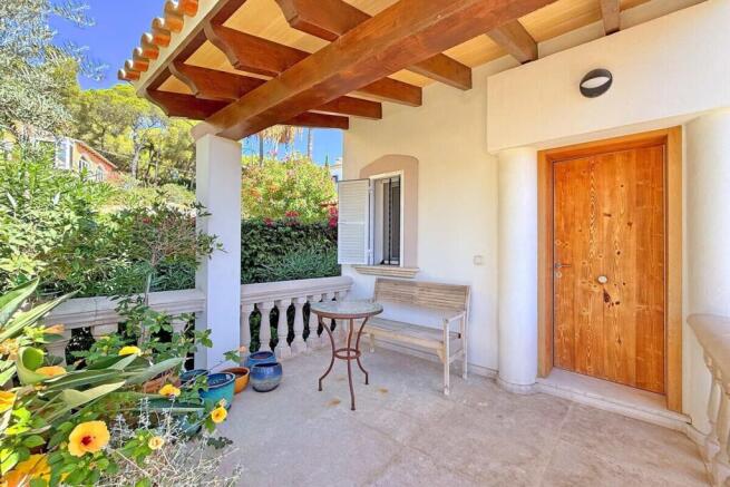 03-port andratx-Modernes Haus im skandinavischen Stil ¿ perfekte Suedlage am Club de Vela-kaufen-eingang