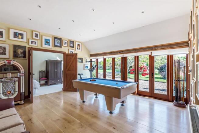 Family Room or Annexe Living.jpg