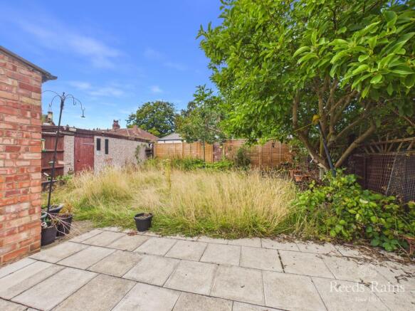 2 bed Semi-Detached Bungalow for sale Image 8