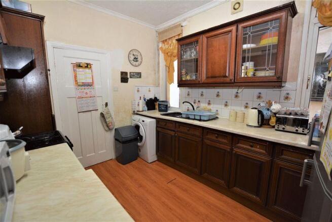Kitchen b