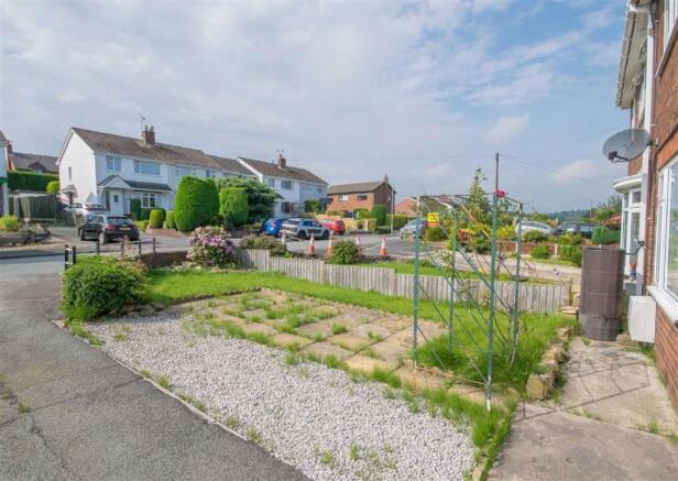 FRONT GARDEN