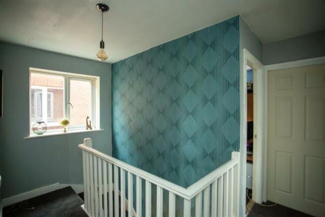 30 - 5 Meadow View, NG9 8BU.jpg