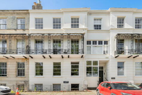 Lansdown Road, Cheltenham, GL50 2HT