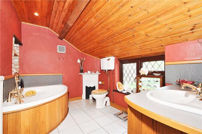 Groundfloor Bathroom