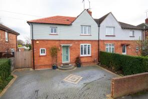 37, Abbey Road, Wellingborough NN8 2JW