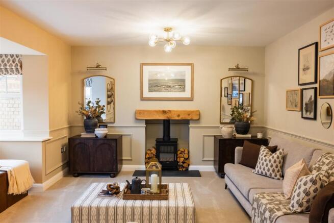 4 bed Detached for sale Image 8
