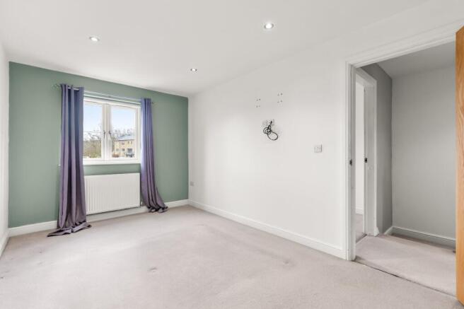 3 bed Terraced for sale Image 12