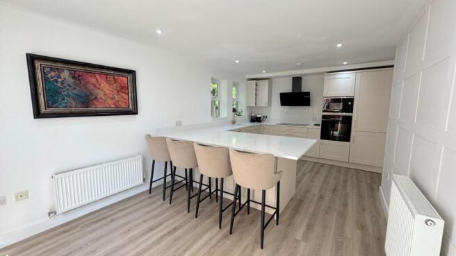 LIVING KITCHEN