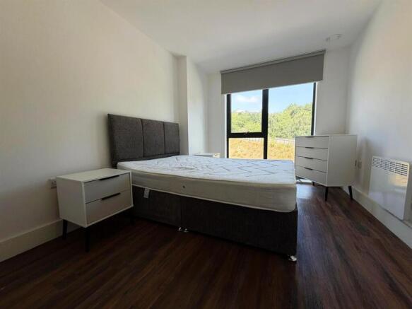 1 bed Apartment to rent Image 10