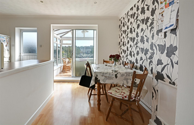 Kitchen/ Breakfast Room