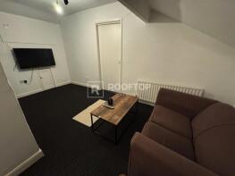 20, Hyde Park Terrace, Hyde Park, Leeds LS6 1BJ