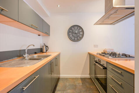 Cold Harbour, Docklands, London, E14