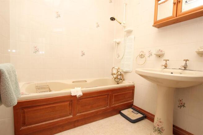 Photo 5