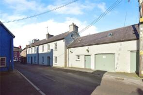Dewi House, High Street, Llangadog SA19 9EF