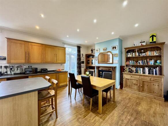 DINING KITCHEN