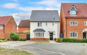 28, Flemming Way, Witham CM8 2GL