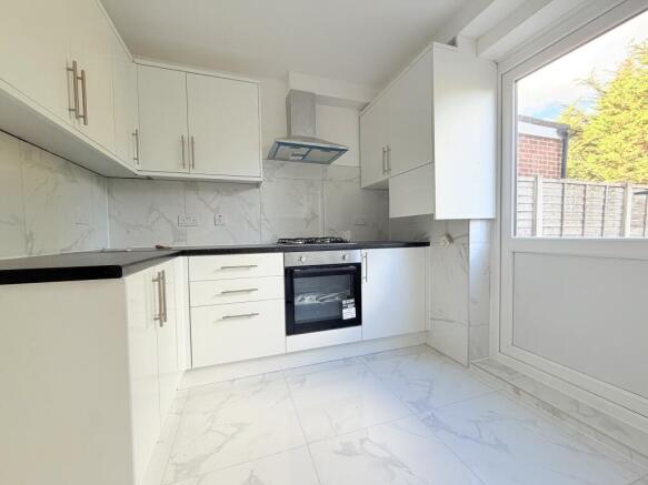 Fully Fitted New Kitchen
