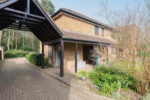 9, Wentworth Close, Crowthorne RG45 6UL