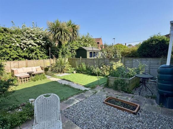 2 bed Semi-Detached to rent Image 11