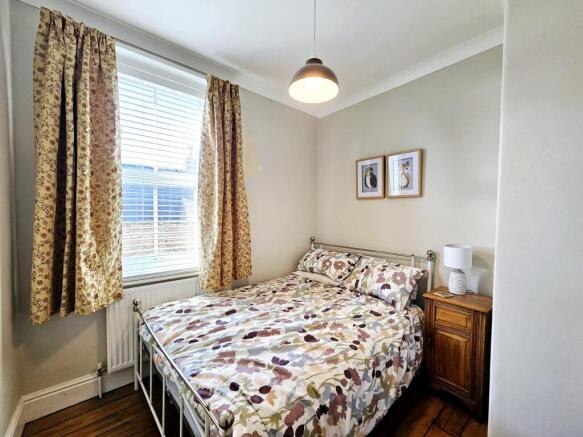 4 bed Semi-Detached for sale Image 12