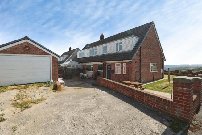 4 bed Semi-Detached for sale Image 11