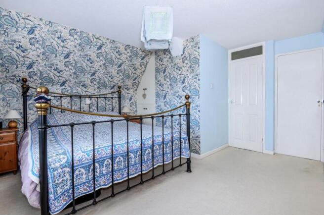 bed 1 - other angle