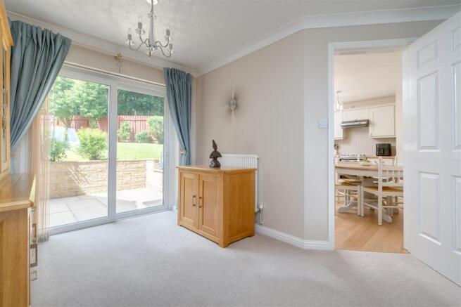 4 bed House for sale Image 9