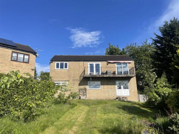 4 bed Detached for sale Image 6