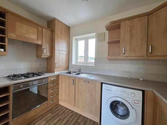 2 bed Flat to rent Image 9