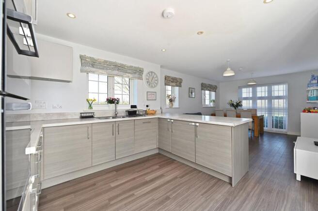 Kitchen / Dining Room