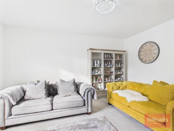 3 bed Detached Bungalow for sale Image 4