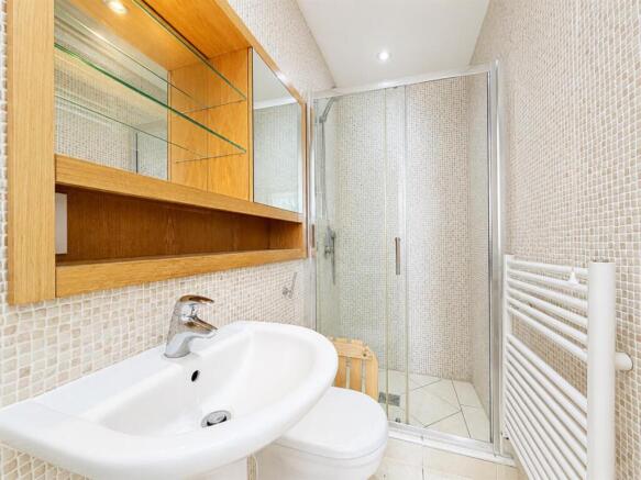 2 bed Flat for sale Image 12