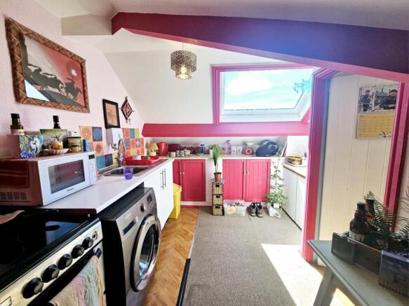 4 bed Block of Apartments for sale Image 12