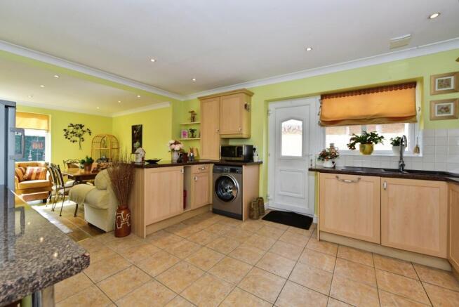 2 bed Detached Bungalow for sale Image 7