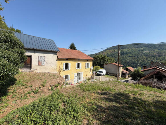 Photo 1