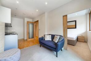 Apartment 5, 62, Close, Newcastle Upon Tyne NE1 3RJ