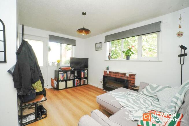 Maitland Avenue, Mountsorrel, LE12 photo 3