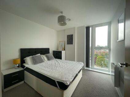 Washington Apartment, Lexington Gardens, Birmingham, B15 2DR