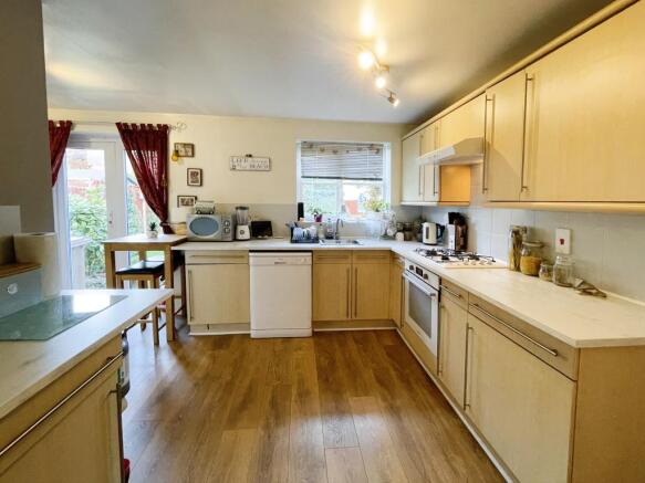 Breakfast/Kitchen