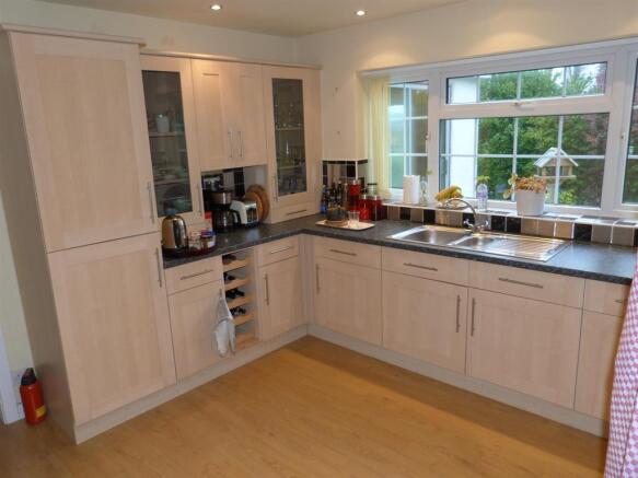 BREAKFAST KITCHEN