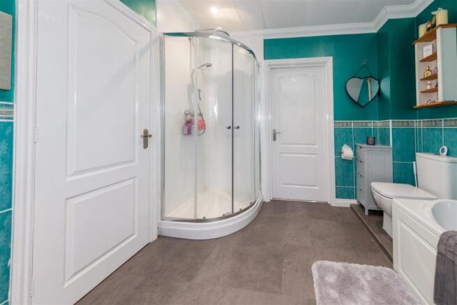 Bedroom one en-suite