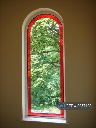 2 bed Flat to rent Image 12