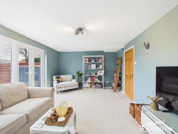 CAM02773G0-PR0407-STILL002