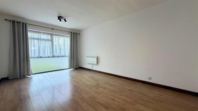 Lounge 2.jpeg